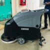 Kraffer GM50B: Máy chà sàn, hút khô, công suất cao, màu xanh/xám.