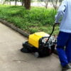 Máy quét rác đường đẩy tay Krapo AS-690