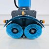 Ảnh cận cảnh đầu chà sàn tròn và cần gạt nước nhỏ của máy Krapo mini.