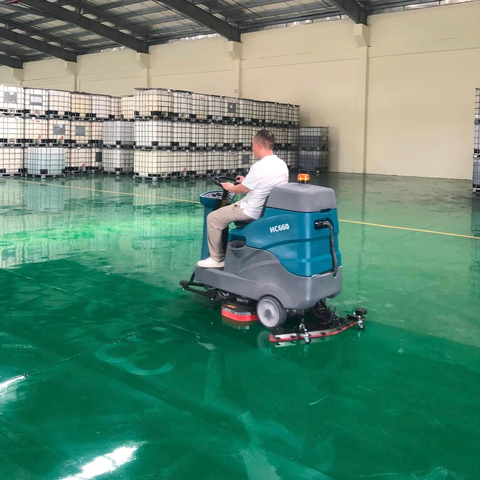 Máy Chà Sàn Ngồi Lái HiClean HC660 - hình 10