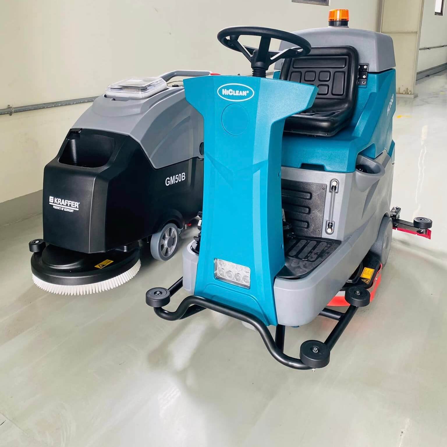 Máy Chà Sàn Ngồi Lái HiClean HC660 May Cha San Ngoi Lai HiClean HC660 3