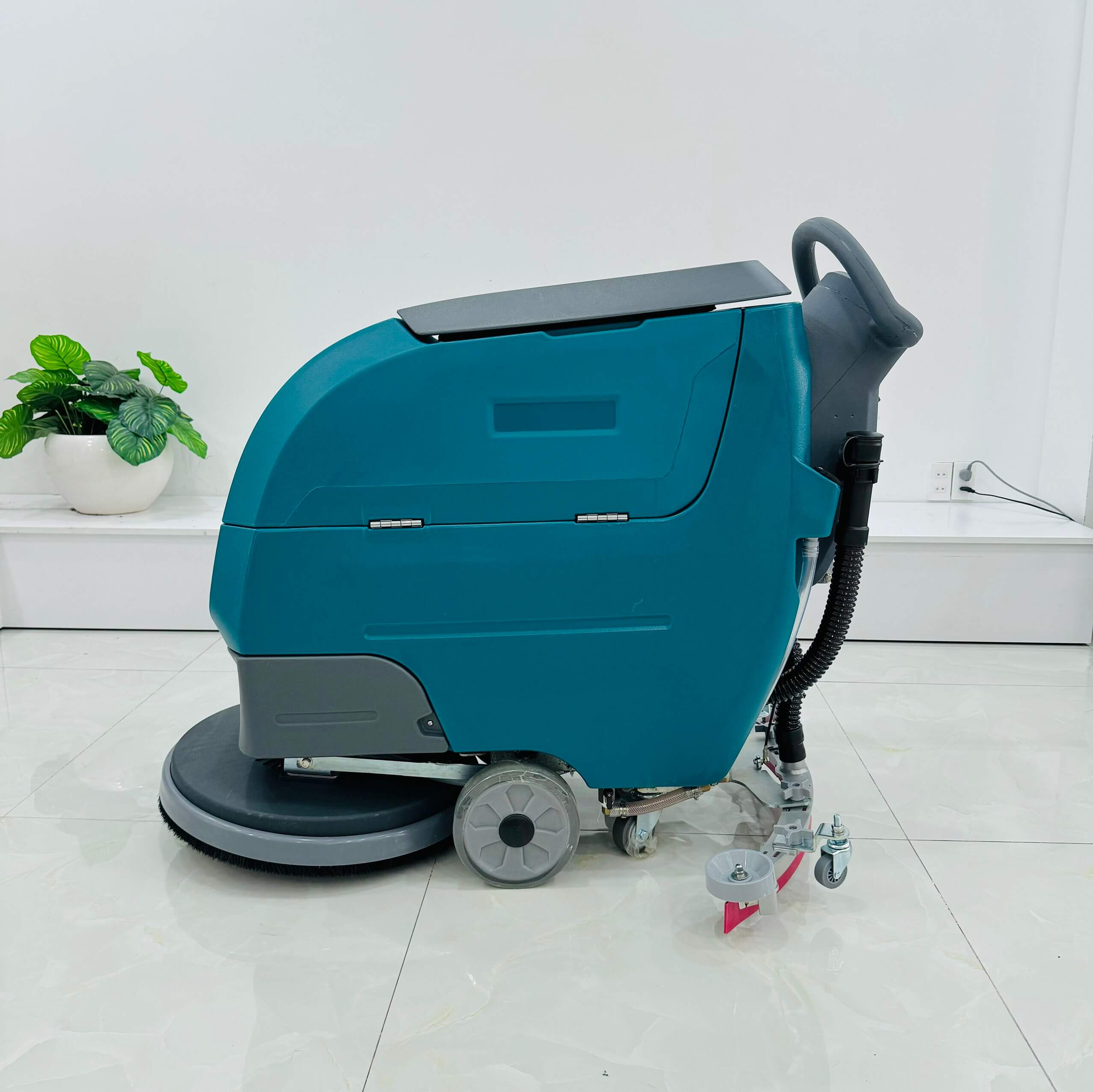 Máy Chà Sàn Nhà Xưởng KRAFFER KF60 - góc phải