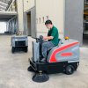 Máy Quét Rác Ngồi Lái KRAFFER KF138 - góc phải
