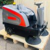 Máy Quét Rác Ngồi Lái KRAFFER KF138 - góc nghiêng